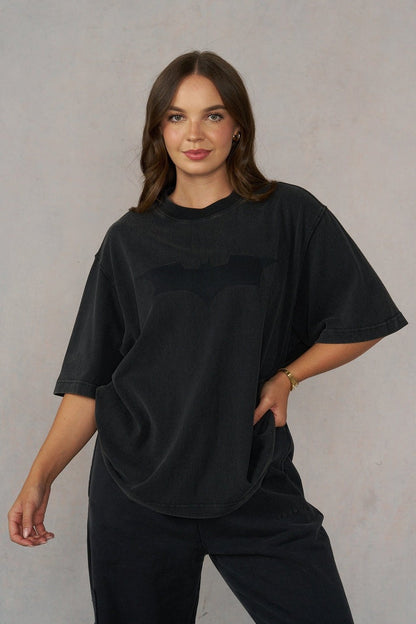 W4103 Batman Lived-in Tee
